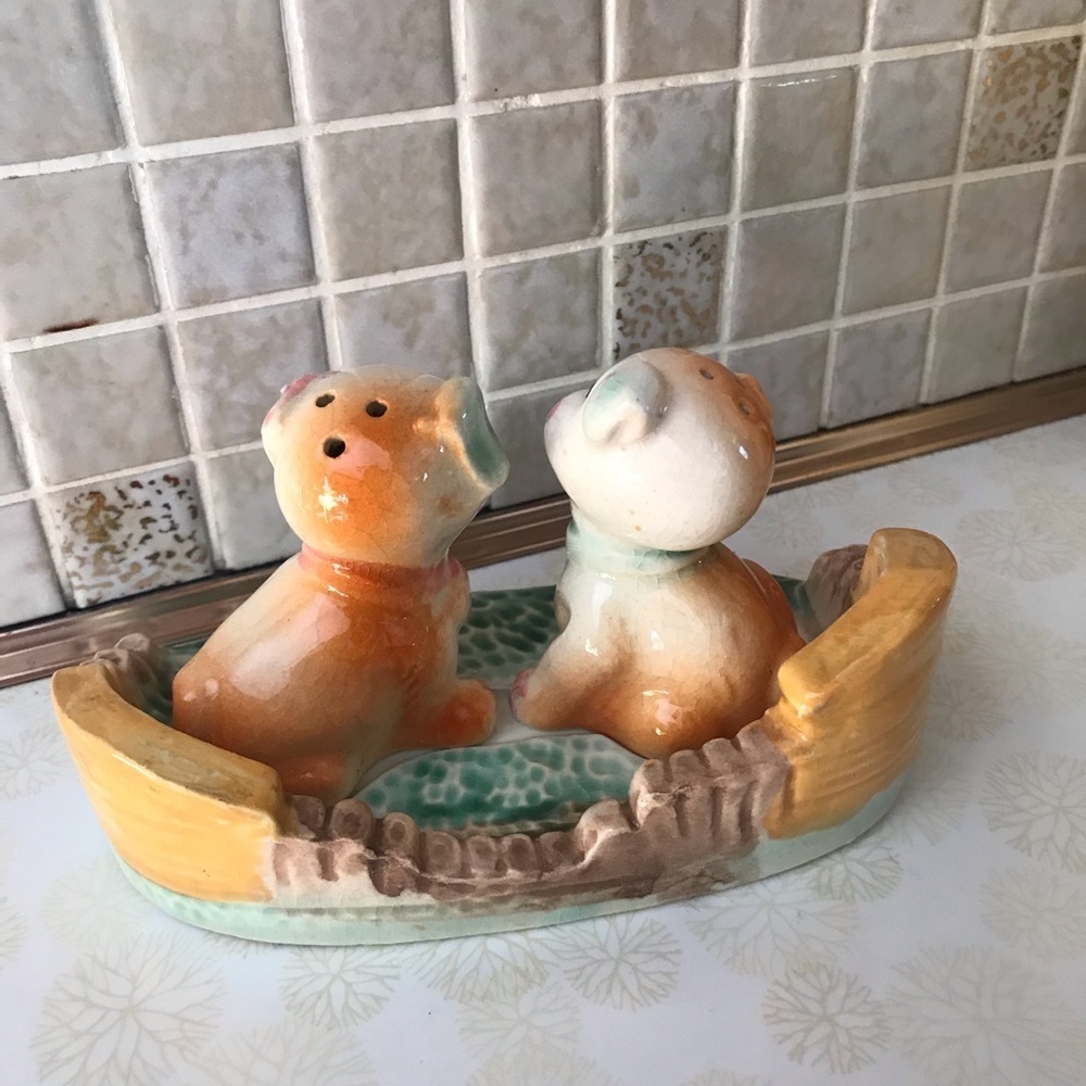 Vintage salt & pepper shakers puppy dogs - Picture 3 of 5